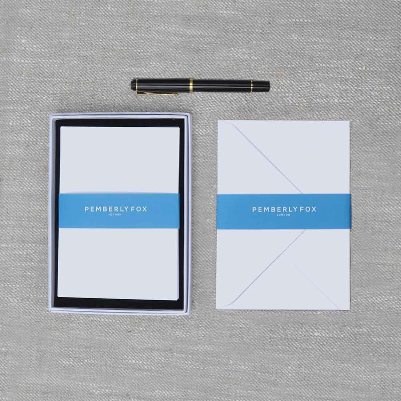 The off-white blank cards and envelopes, supplied with their matching envelopes in a branded Pemberly Fox box.