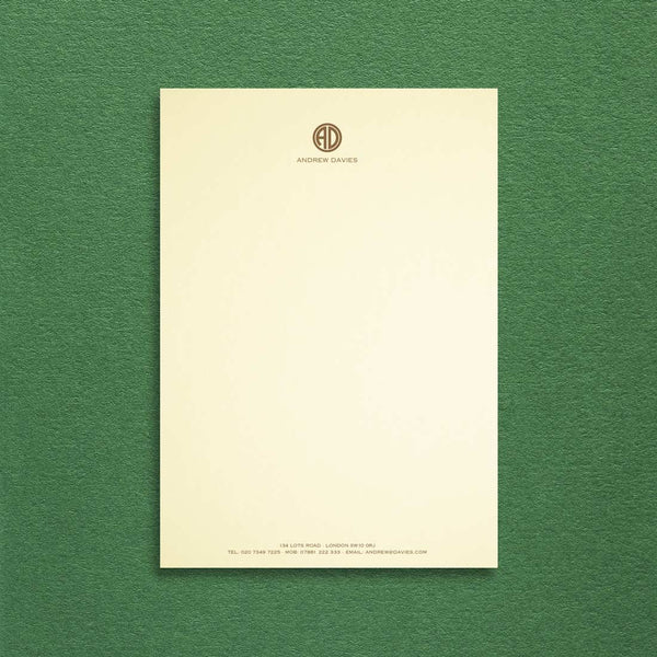 Personalised with your initials presented in a contemporary monogram above your name, the Strand writing paper also allows you to have your address and contact details printed at the foot of the sheet.