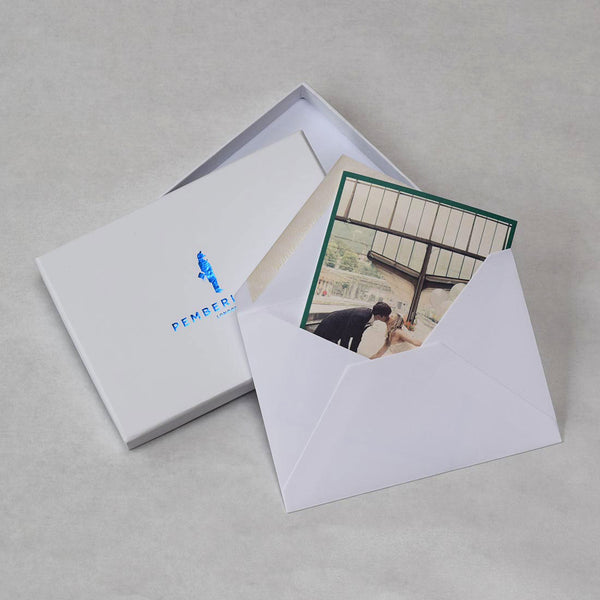 The Verona wedding photo thank you cards and envelopes with accompanying branded box