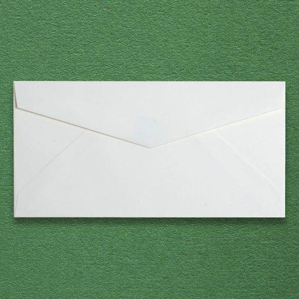 he cream dl envelopes are a substantial 135gsm with a diamond flap and are sold in a branded Pemberly Fox box.