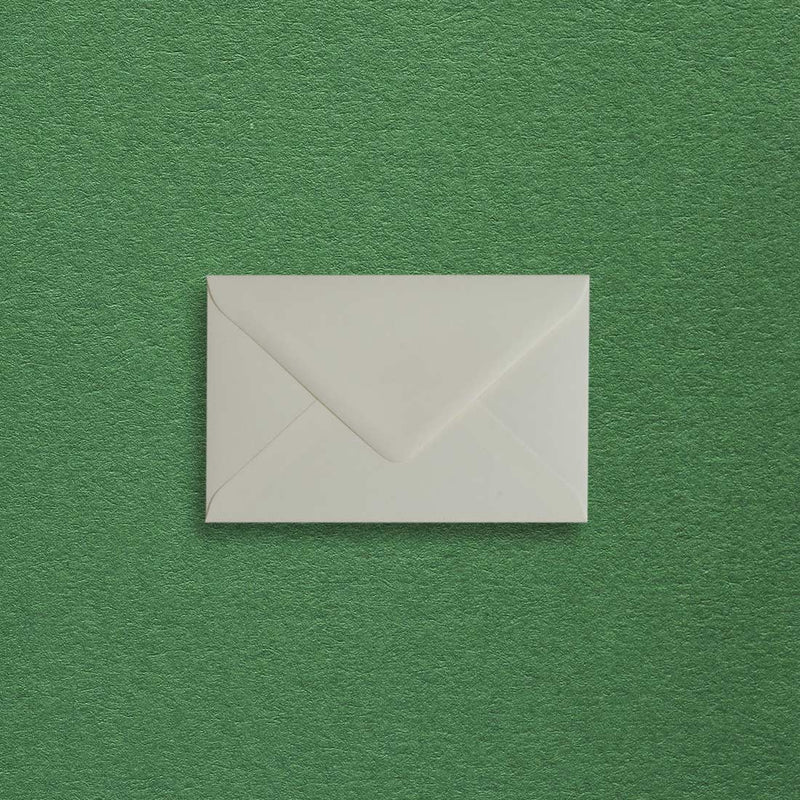 Using a softly textured 135gsm cream paper these small envelopes come with diamond flaps